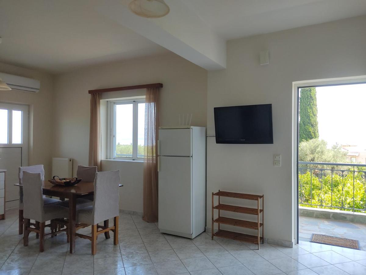 Ntina'S Apartment Айгио Екстериор снимка