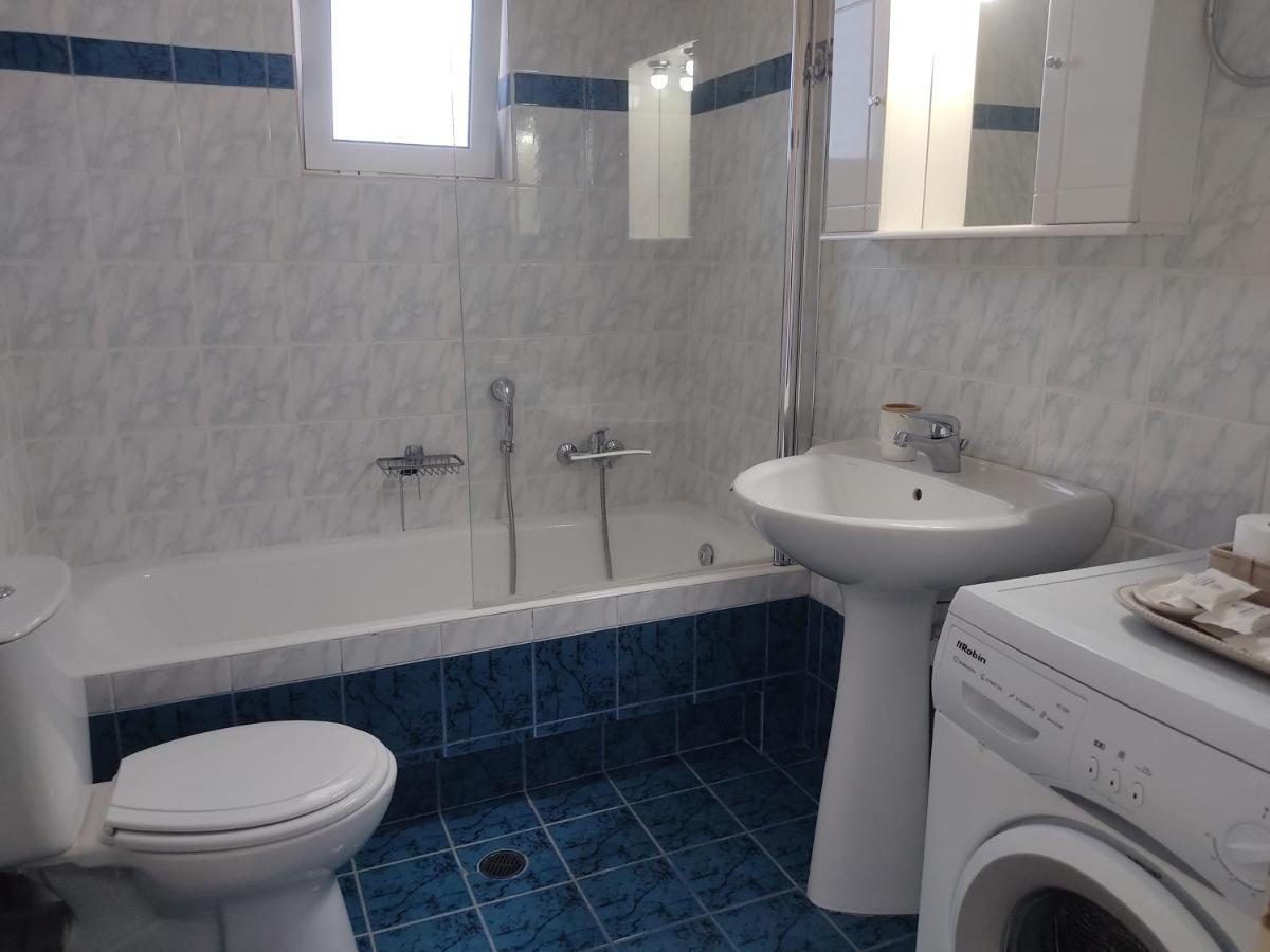 Ntina'S Apartment Айгио Екстериор снимка