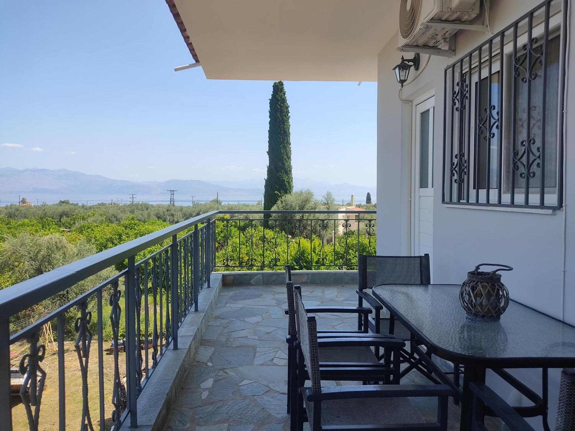 Ntina'S Apartment Айгио Екстериор снимка
